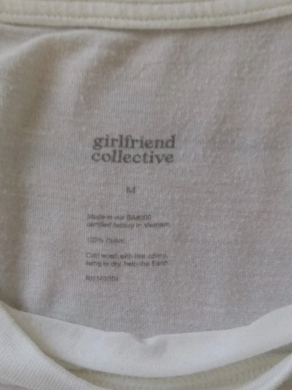 Girlfriend Collective White Tee. - Picture 3 of 3